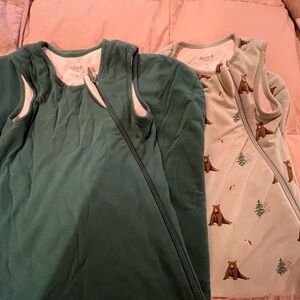 Bundle - Kyte BABY Forest Green and blue bear Sleep Sacks
Size medium 1 tog